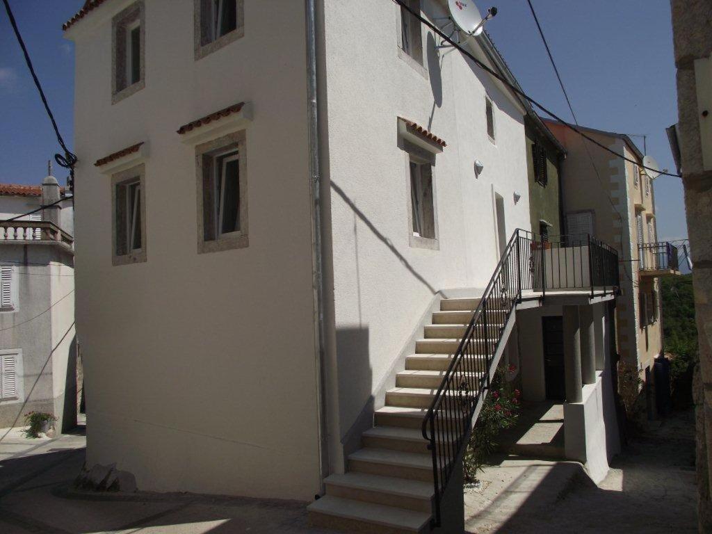 Apartments Dobrinj Exterior photo